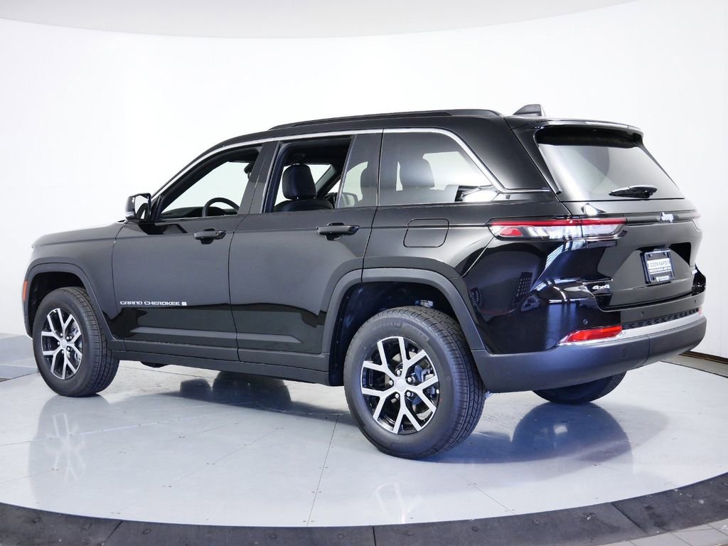 Thumbnail: 2025 Jeep Grand Cherokee - 15