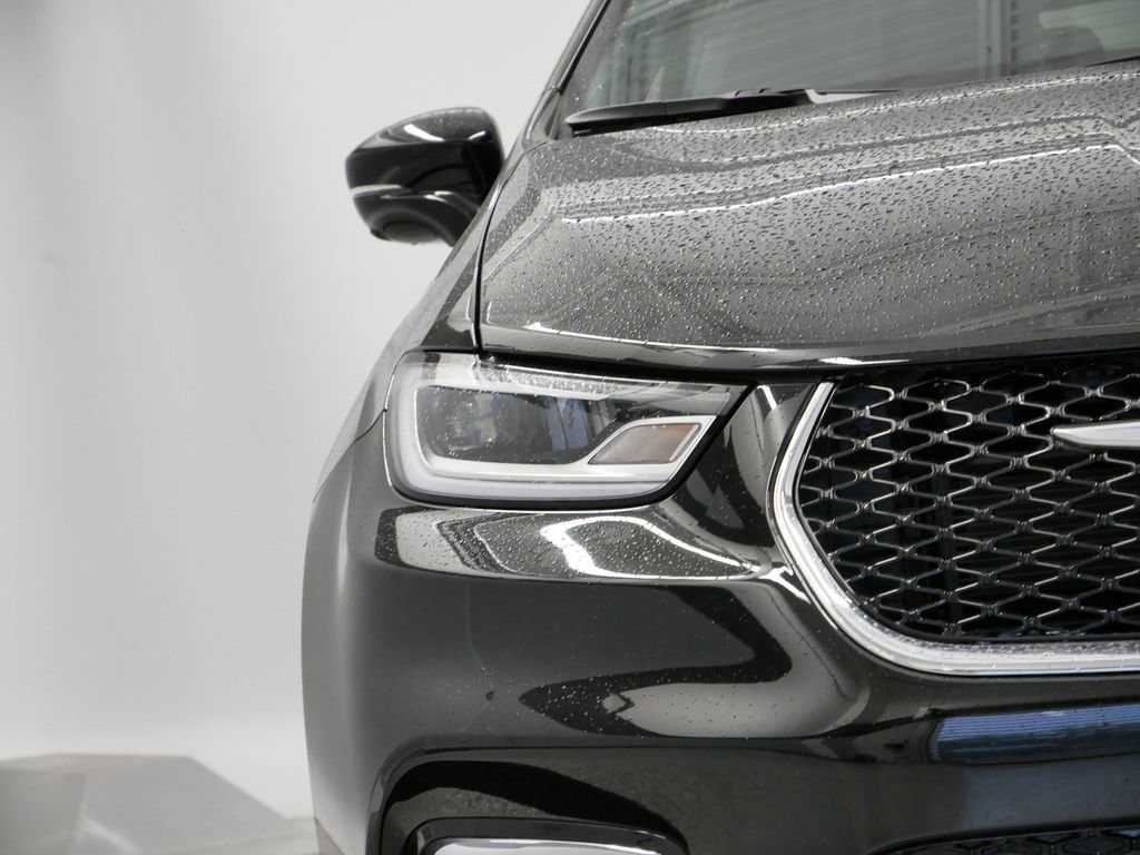 Thumbnail: 2026 Chrysler Pacifica - 13