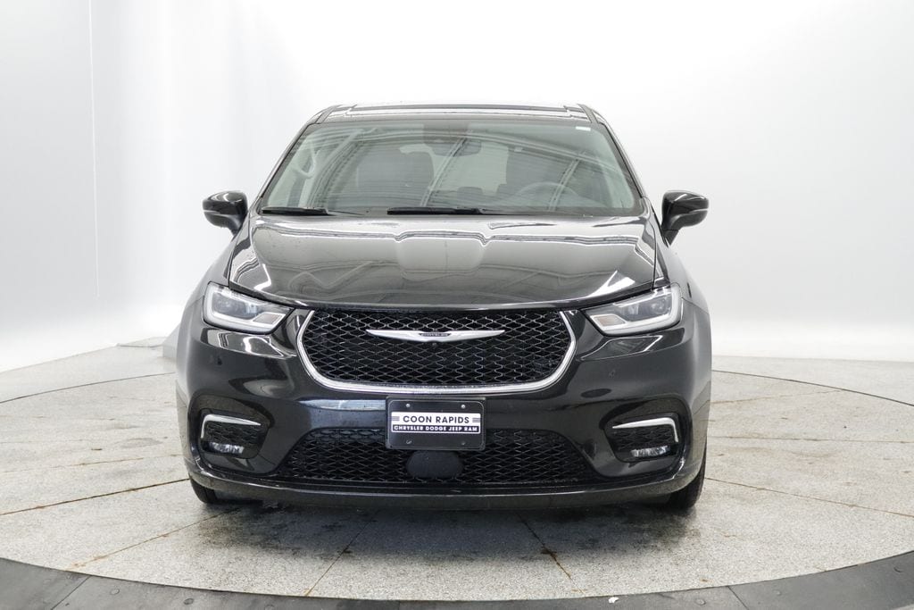 Thumbnail: 2023 Chrysler Pacifica - 11