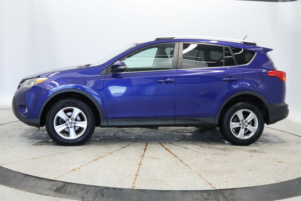 Thumbnail: 2015 Toyota RAV4 - 2