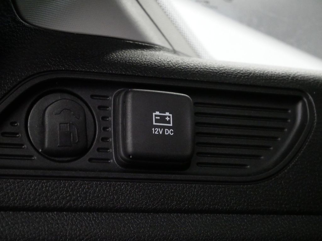 Thumbnail: 2022 Jeep Grand Cherokee - 17