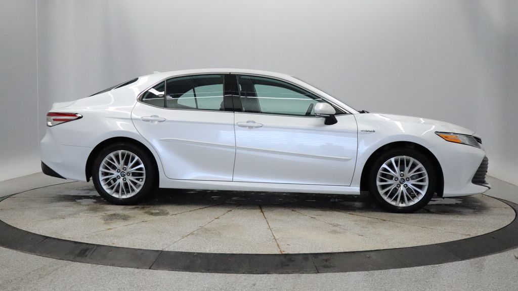 Thumbnail: 2020 Toyota Camry - 6