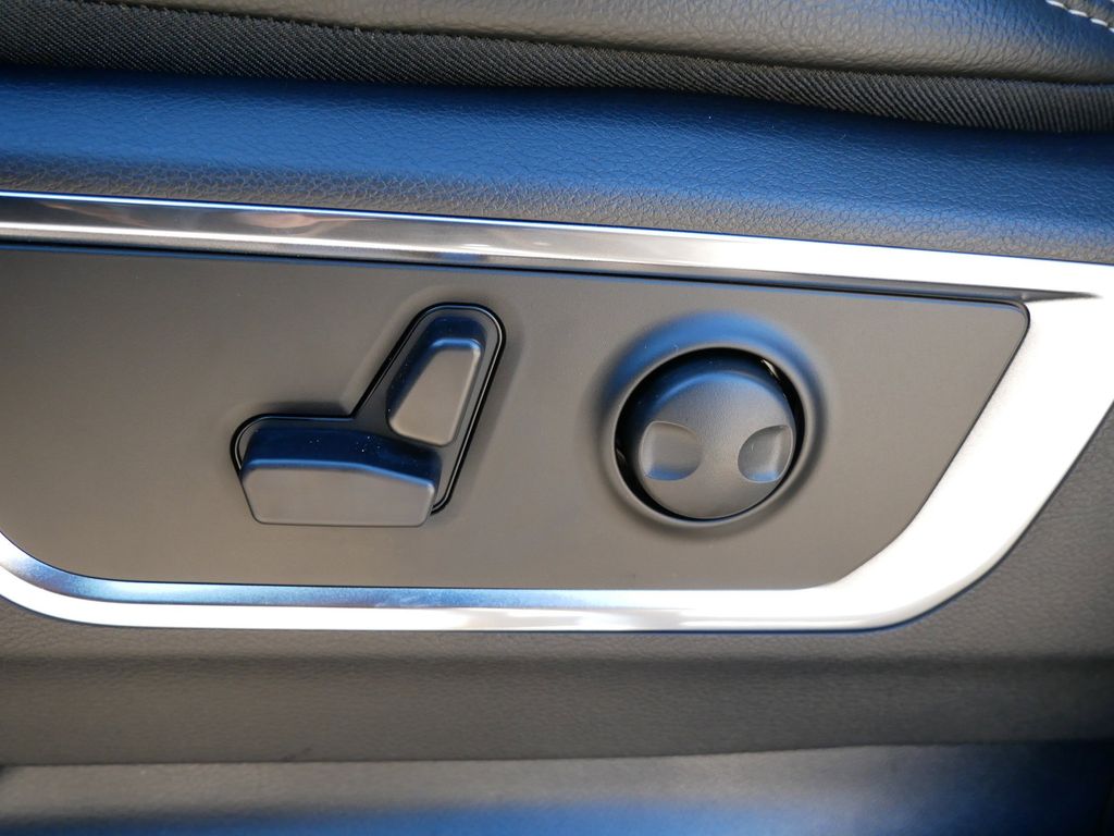 Thumbnail: 2026 RAM 1500 - 36