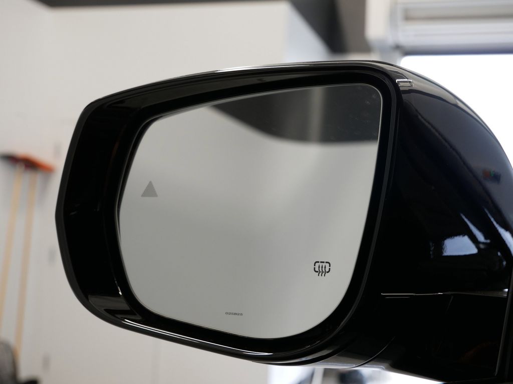 Thumbnail: 2025 Jeep Grand Cherokee - 24