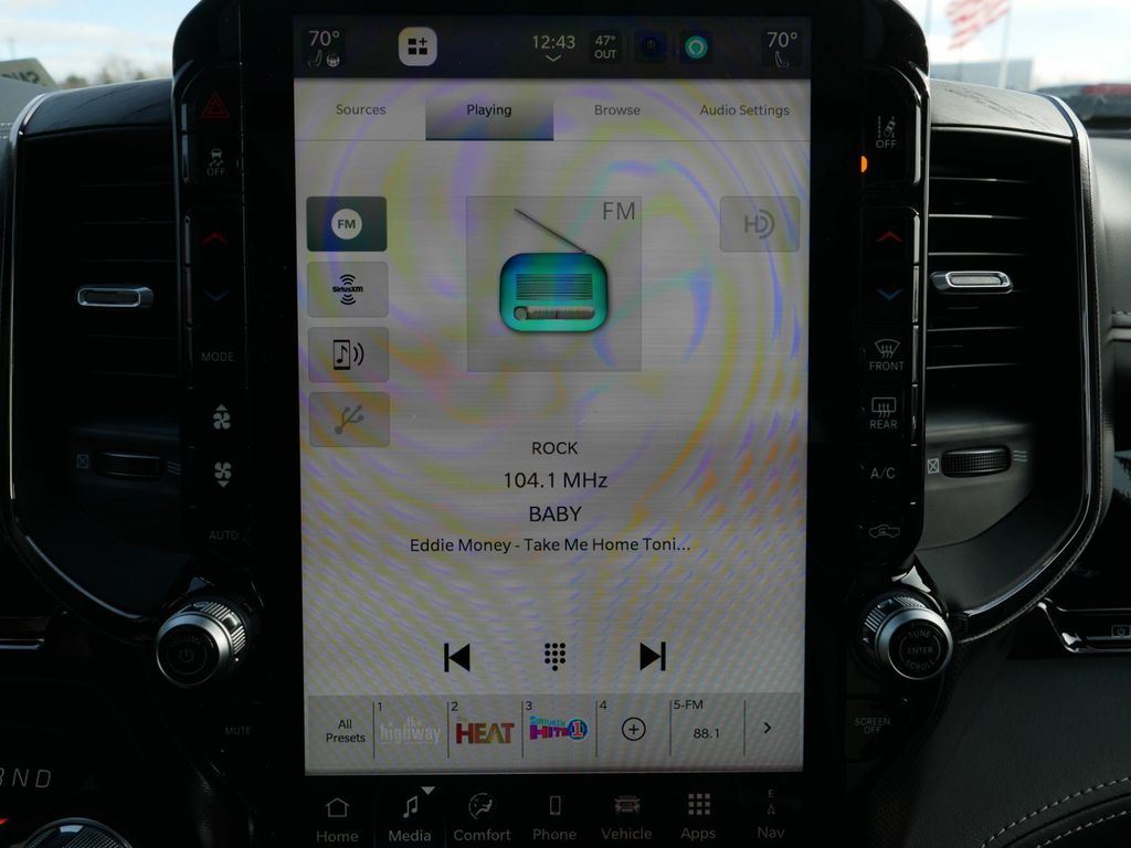 Thumbnail: 2025 RAM 1500 - 39