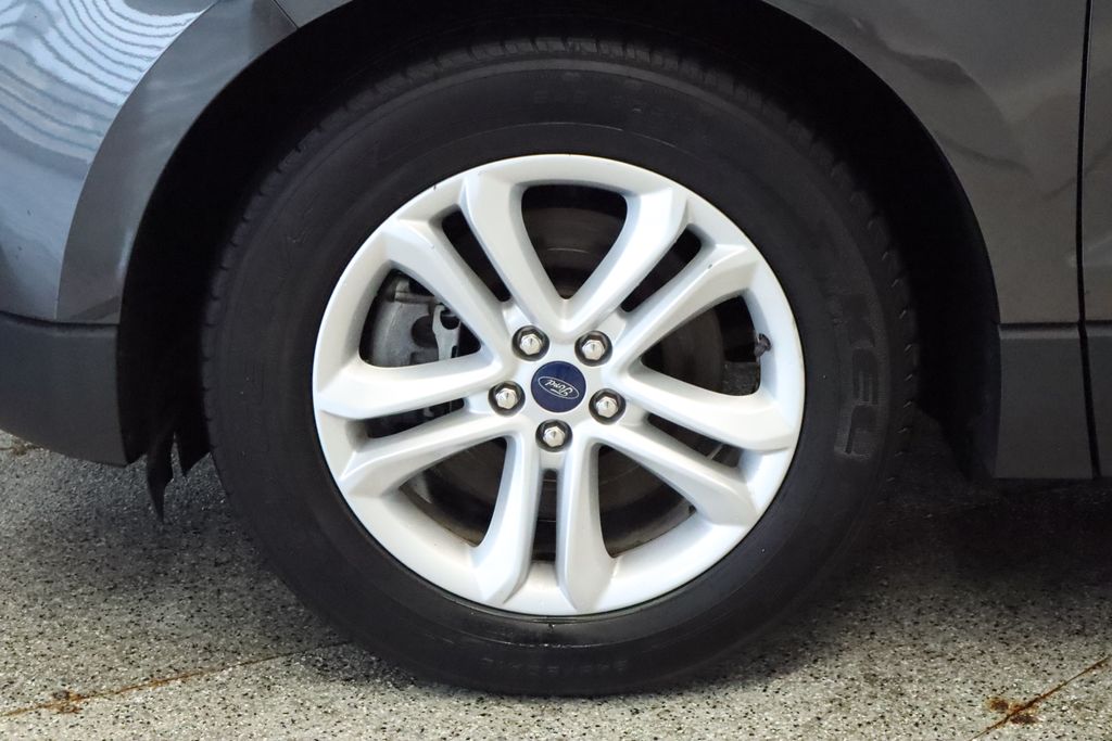 Thumbnail: 2020 Ford Edge - 14