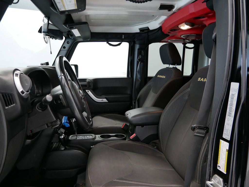 Thumbnail: 2015 Jeep Wrangler - 25