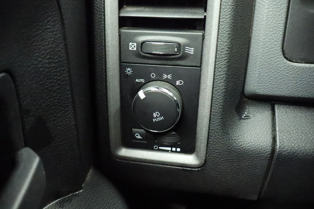 Thumbnail: 2018 RAM 1500 - 34