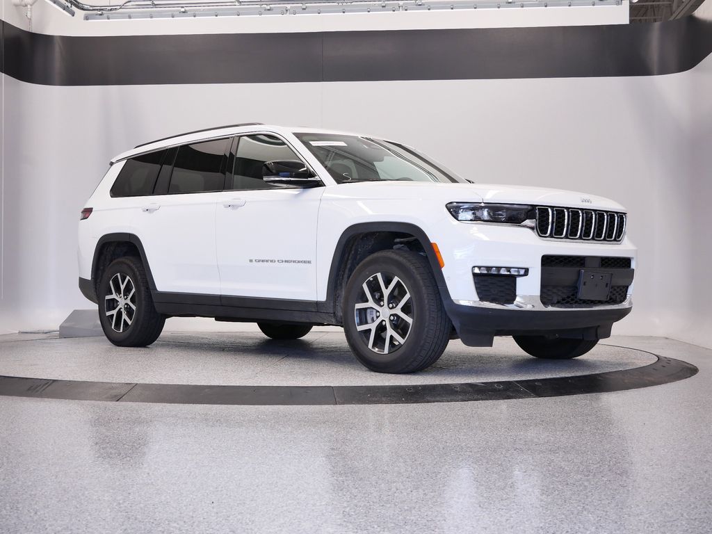 Thumbnail: 2024 Jeep Grand Cherokee L - 9