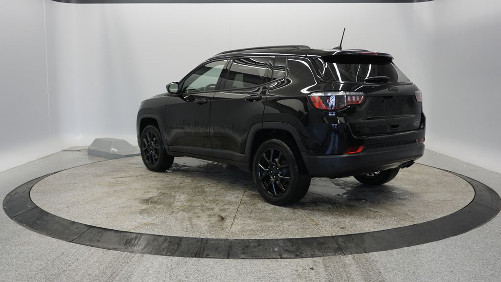 Thumbnail: 2022 Jeep Compass - 4