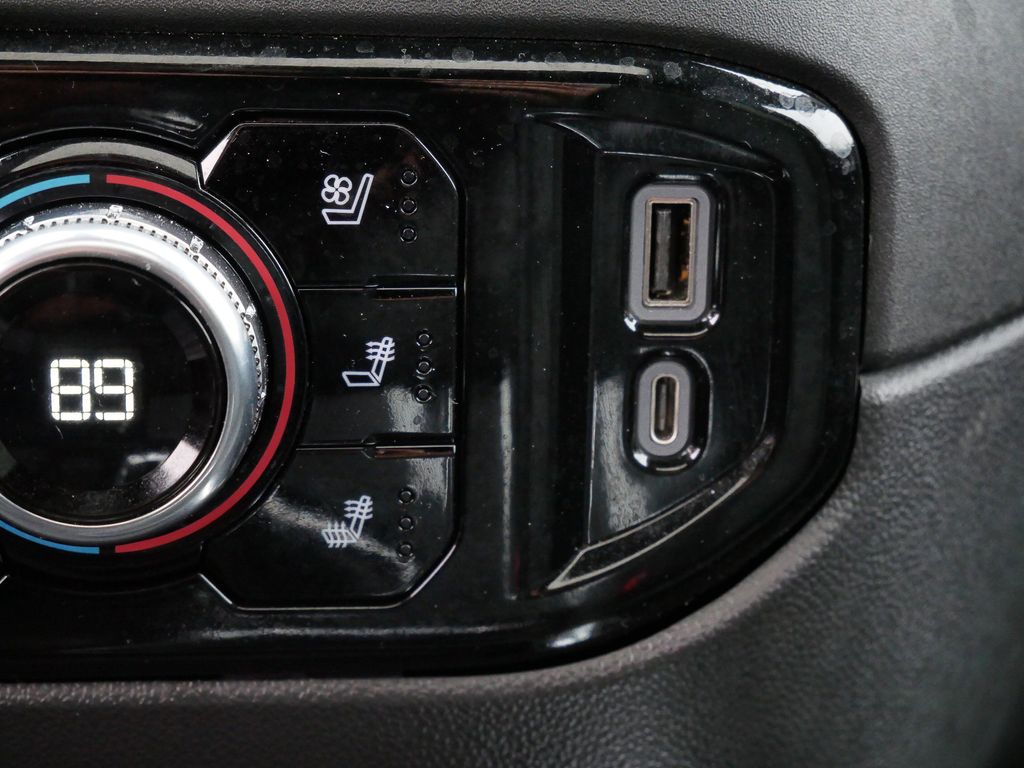 Thumbnail: 2022 GMC Sierra 1500 - 42