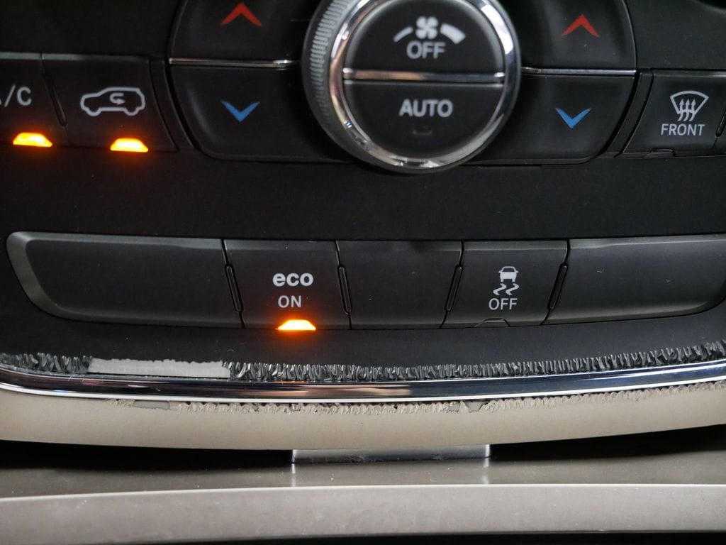 Thumbnail: 2014 Jeep Grand Cherokee - 36