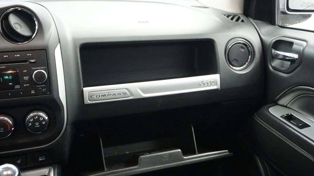Thumbnail: 2014 Jeep Compass - 23