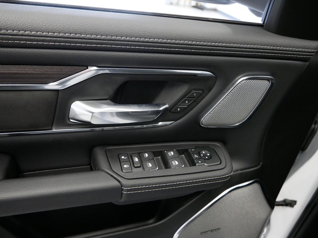 Thumbnail: 2026 RAM 1500 - 9