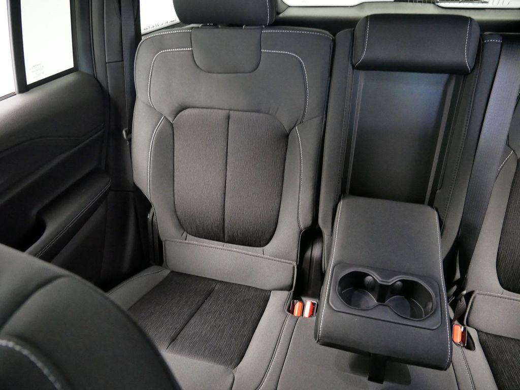 Thumbnail: 2025 Jeep Grand Cherokee - 20