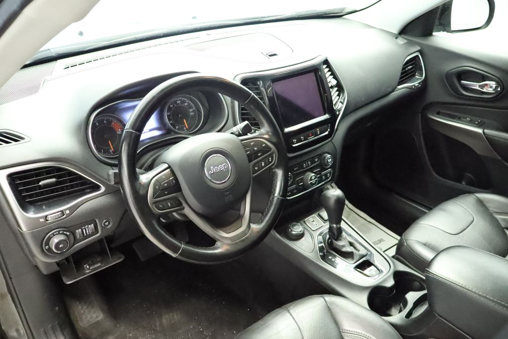 Thumbnail: 2021 Jeep Cherokee - 30