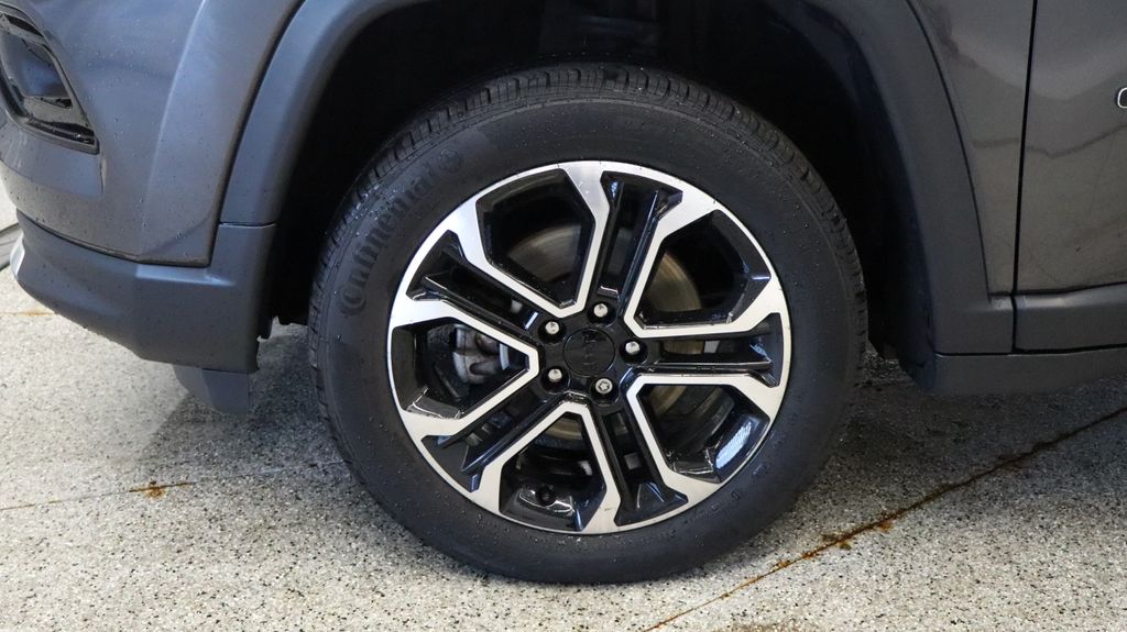 Thumbnail: 2022 Jeep Compass - 13