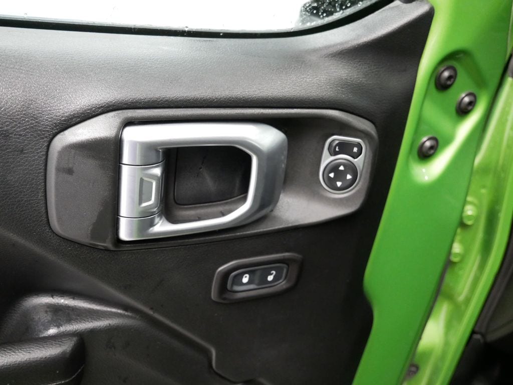 Thumbnail: 2019 Jeep Wrangler - 6