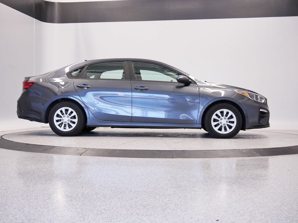 Thumbnail: 2021 Kia Forte - 6