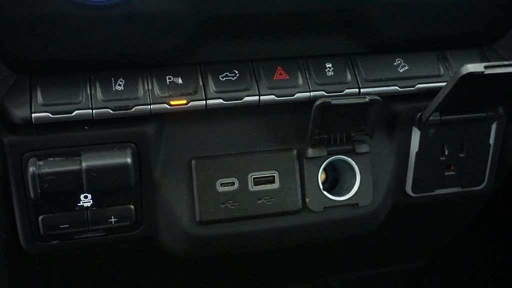 Thumbnail: 2024 GMC Sierra 3500 - 30