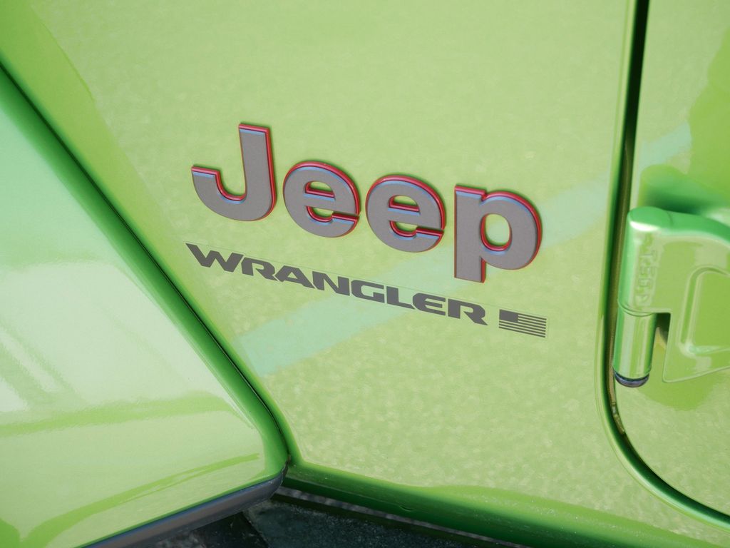 Thumbnail: 2025 Jeep Wrangler - 16