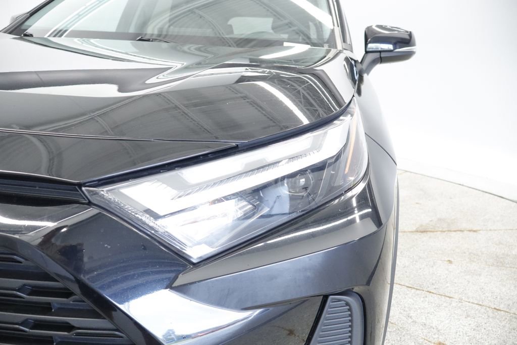 Thumbnail: 2023 Toyota RAV4 - 13