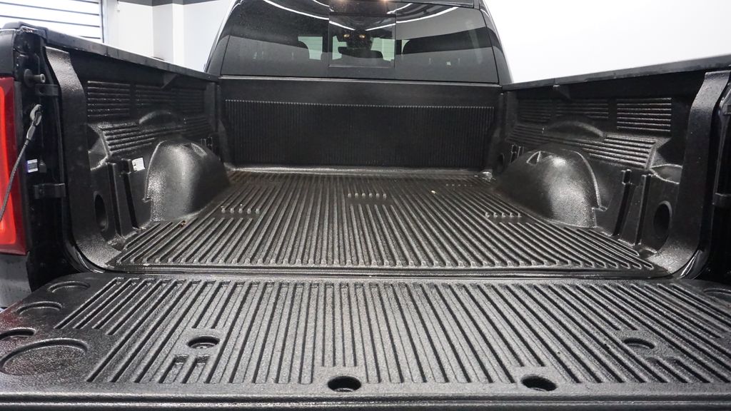 Thumbnail: 2025 RAM 1500 - 19