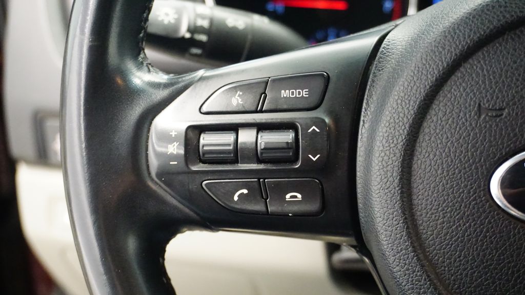 Thumbnail: 2020 Kia Sedona - 35