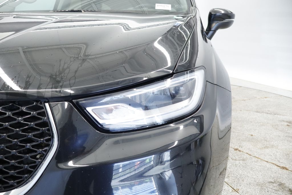 Thumbnail: 2023 Chrysler Pacifica - 13