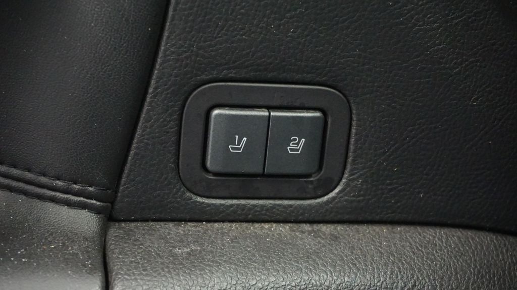 Thumbnail: 2012 Lincoln MKZ - 37