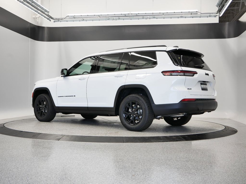 Thumbnail: 2025 Jeep Grand Cherokee L - 4
