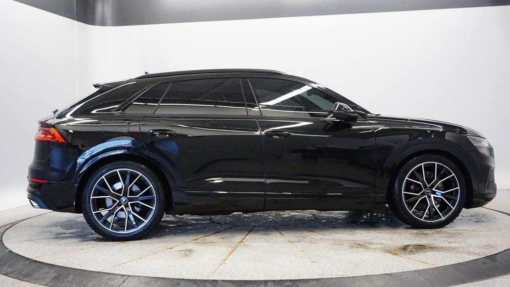Thumbnail: 2022 Audi SQ8 - 6