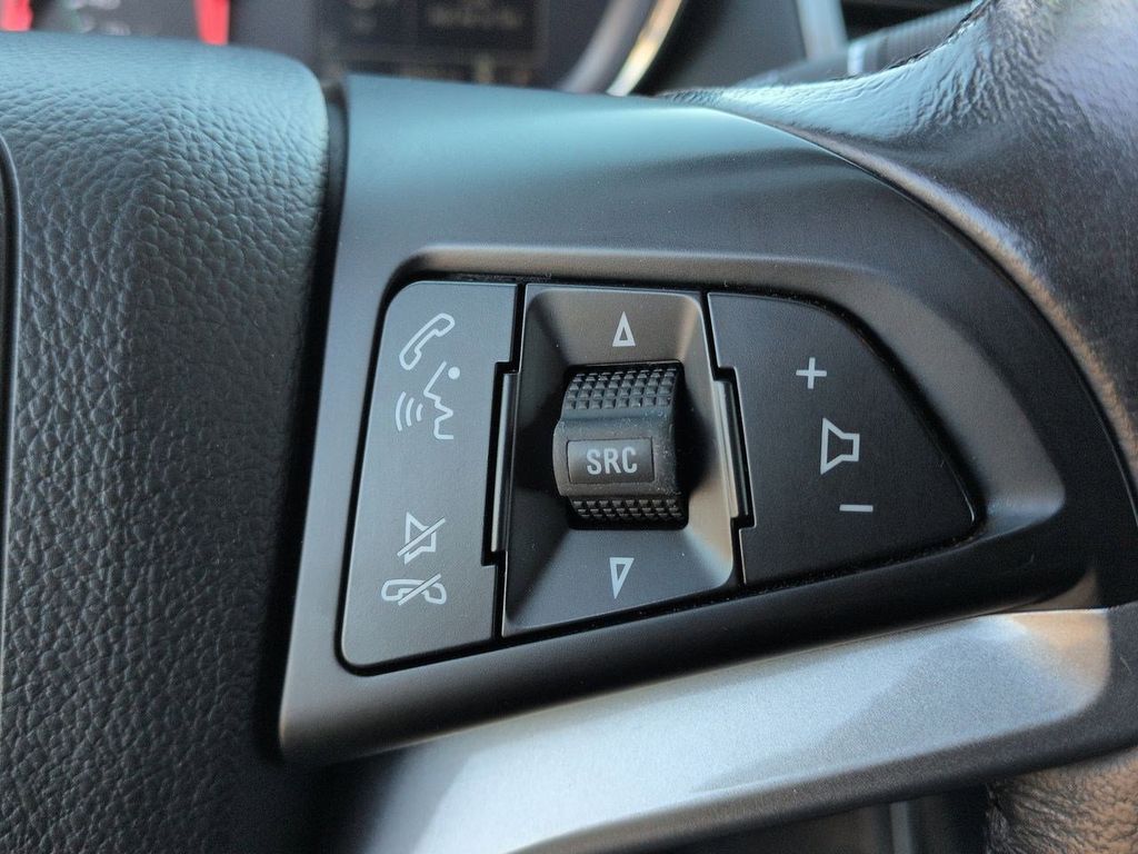 Thumbnail: 2022 Chevrolet Trax - 27