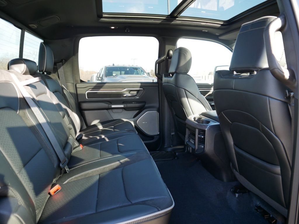 2025 RAM 1500 Laramie 28