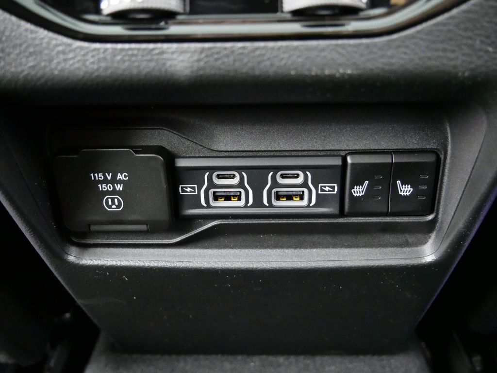 Thumbnail: 2025 Jeep Grand Cherokee - 32