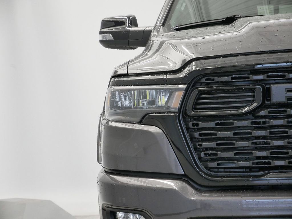 Thumbnail: 2026 RAM 1500 - 15