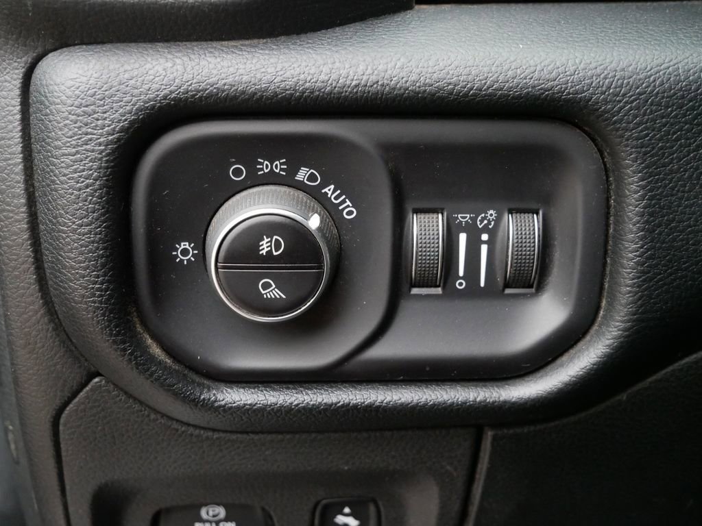 Thumbnail: 2019 RAM 1500 - 39