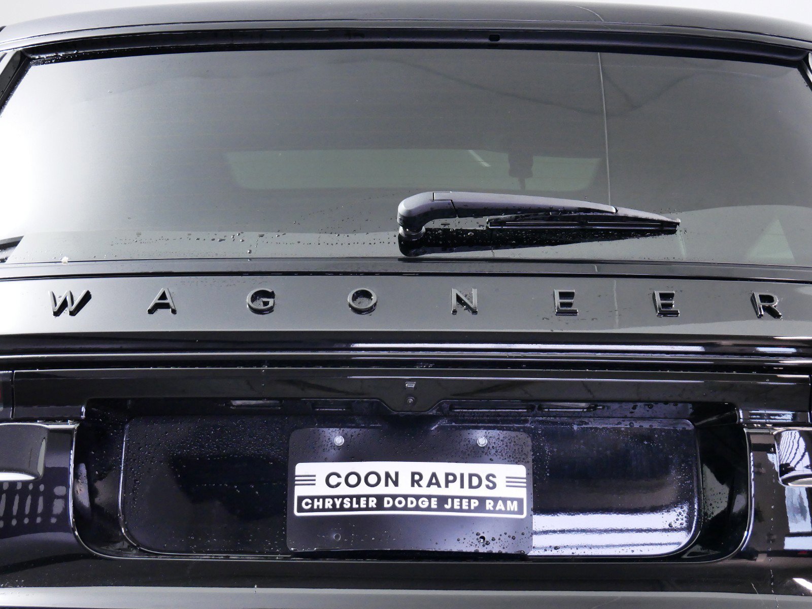 Thumbnail: 2024 Jeep Wagoneer - 10