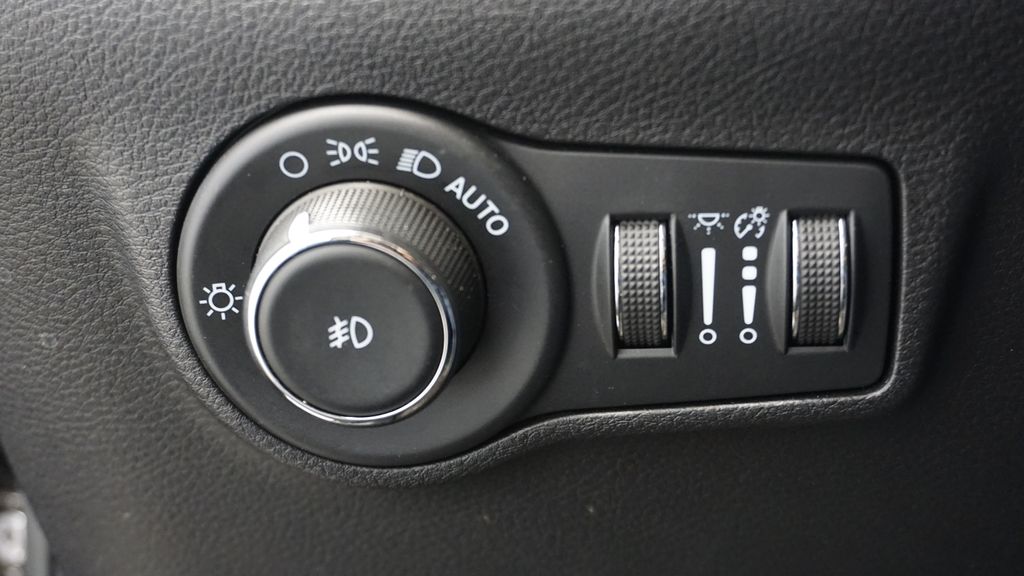 Thumbnail: 2022 Jeep Compass - 31