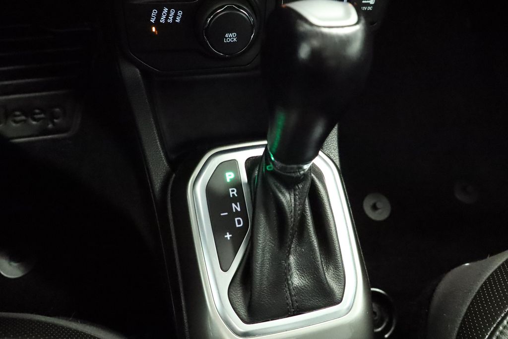 Thumbnail: 2018 Jeep Renegade - 38