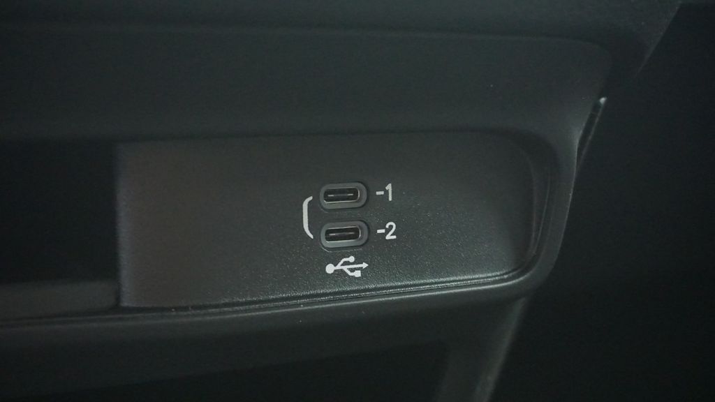 Thumbnail: 2026 Chrysler Voyager - 45