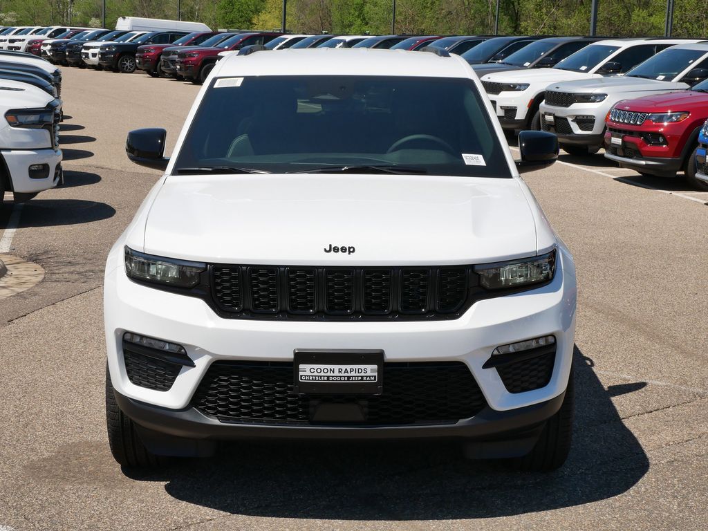 Thumbnail: 2025 Jeep Grand Cherokee - 18