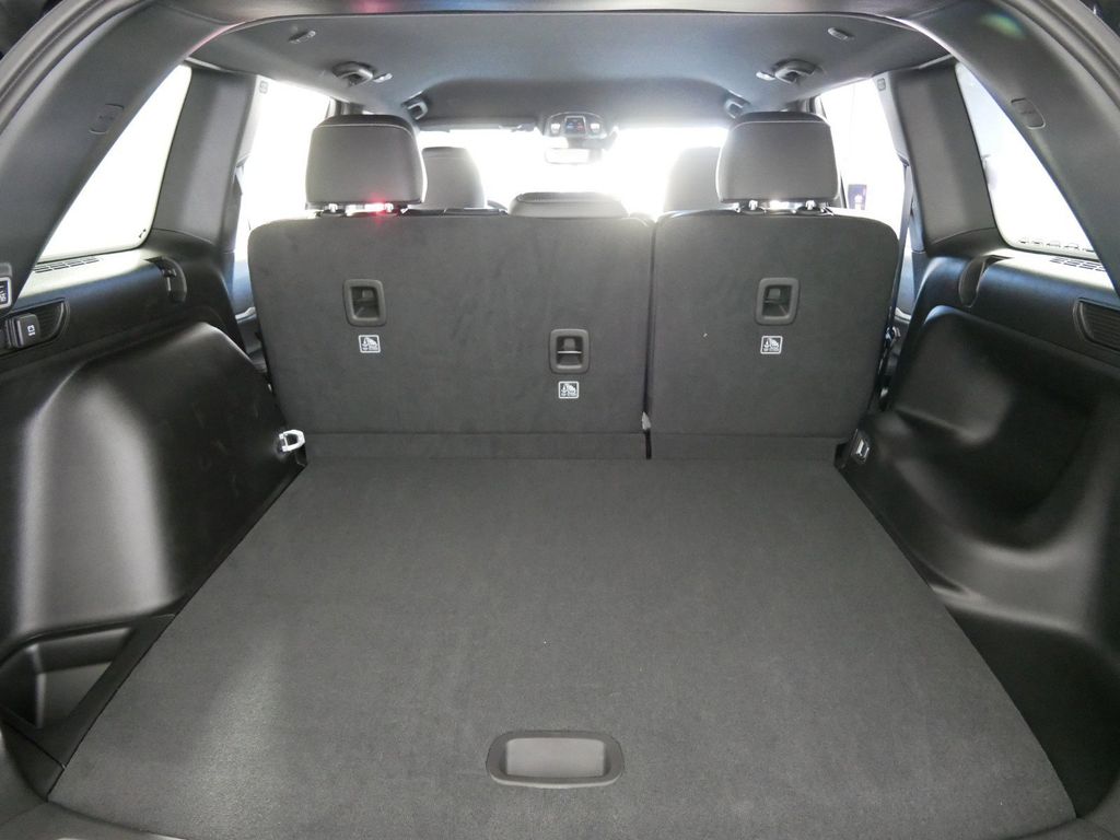 Thumbnail: 2025 Jeep Grand Cherokee - 21