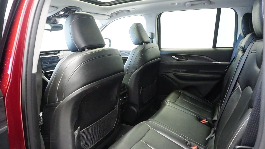 Thumbnail: 2023 Jeep Grand Cherokee - 22