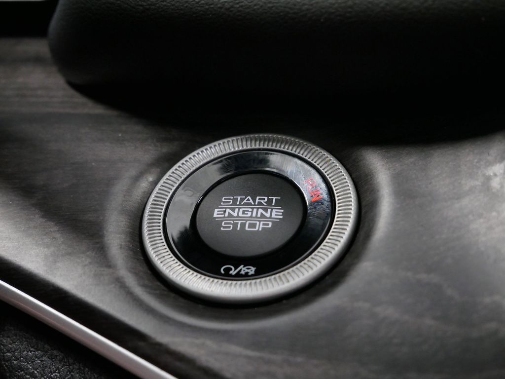 Thumbnail: 2022 Jeep Grand Cherokee - 44