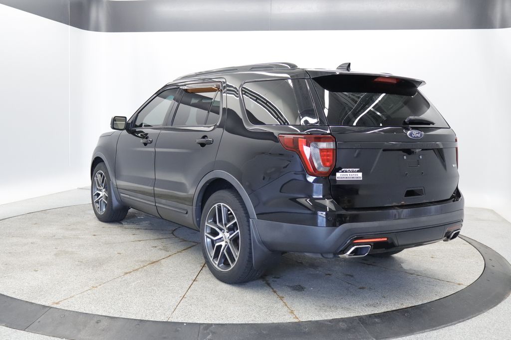 Thumbnail: 2016 Ford Explorer - 3