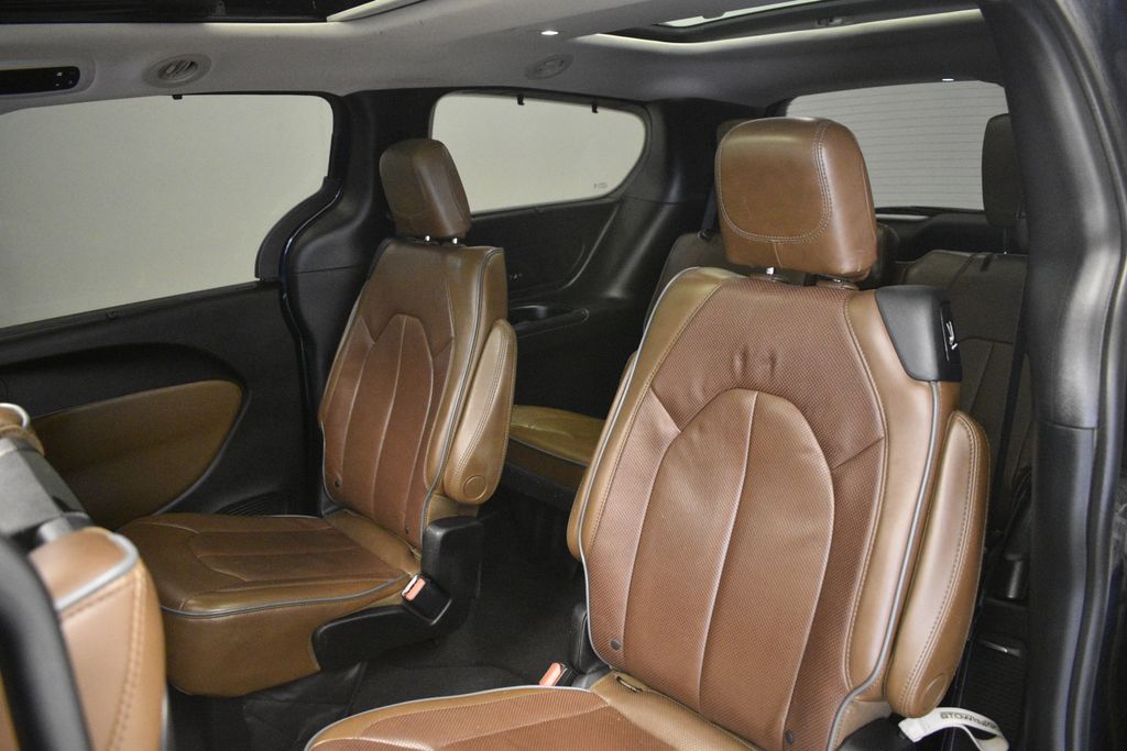 Thumbnail: 2017 Chrysler Pacifica - 27