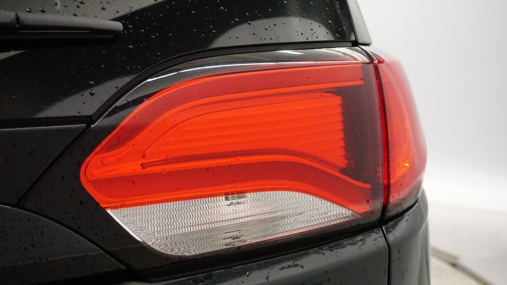 Thumbnail: 2018 Chrysler Pacifica - 11