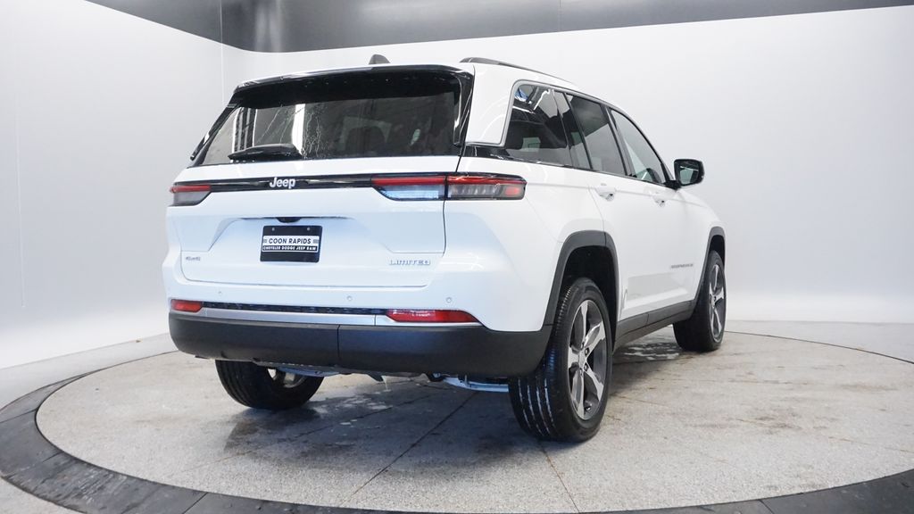 Thumbnail: 2026 Jeep Grand Cherokee - 8