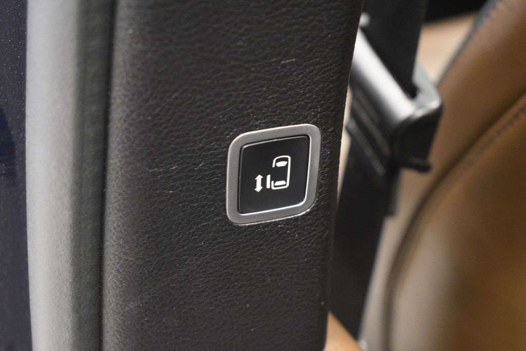 Thumbnail: 2017 Chrysler Pacifica - 28